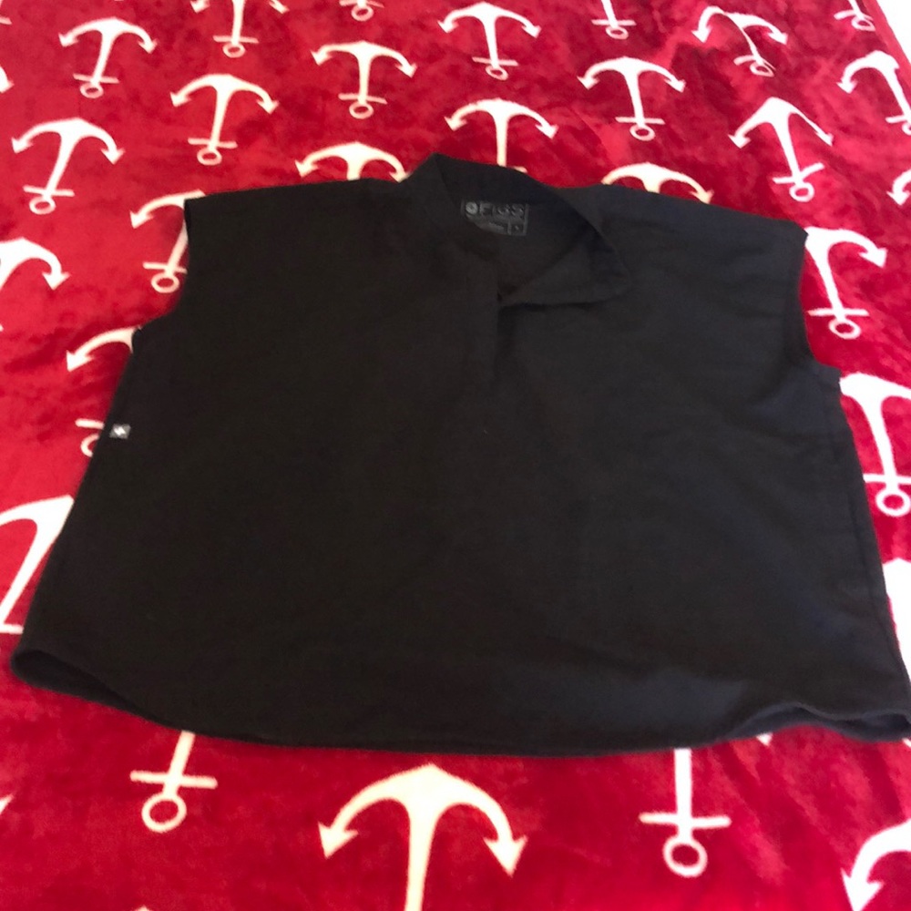 FIGS scrub top